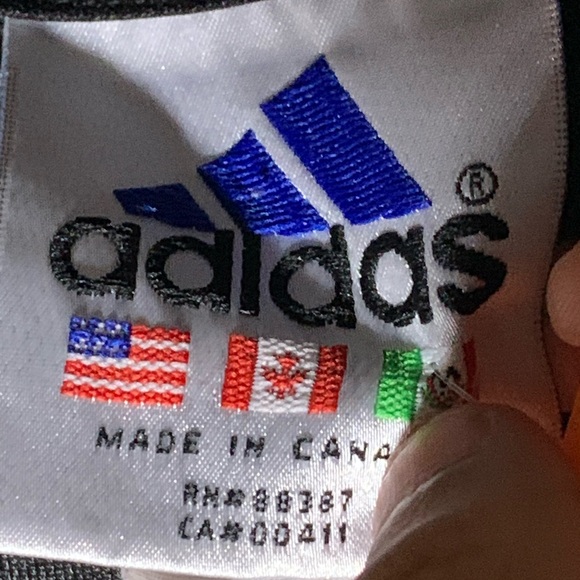 ❌SOLD❌Vintage adidas soccer jersey - Picture 3 of 4